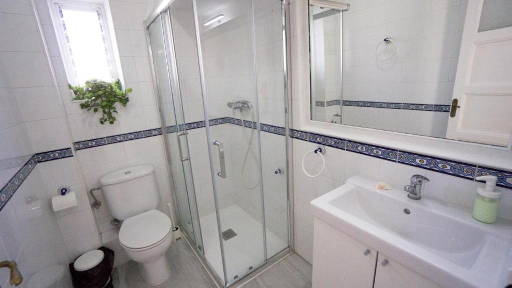 Rentalsevilla Casa Viva Triana Esterno foto